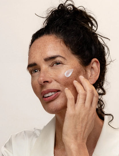 Jasmine Flower Menopause Facial Cream - motverkar hormonella imperfektioner