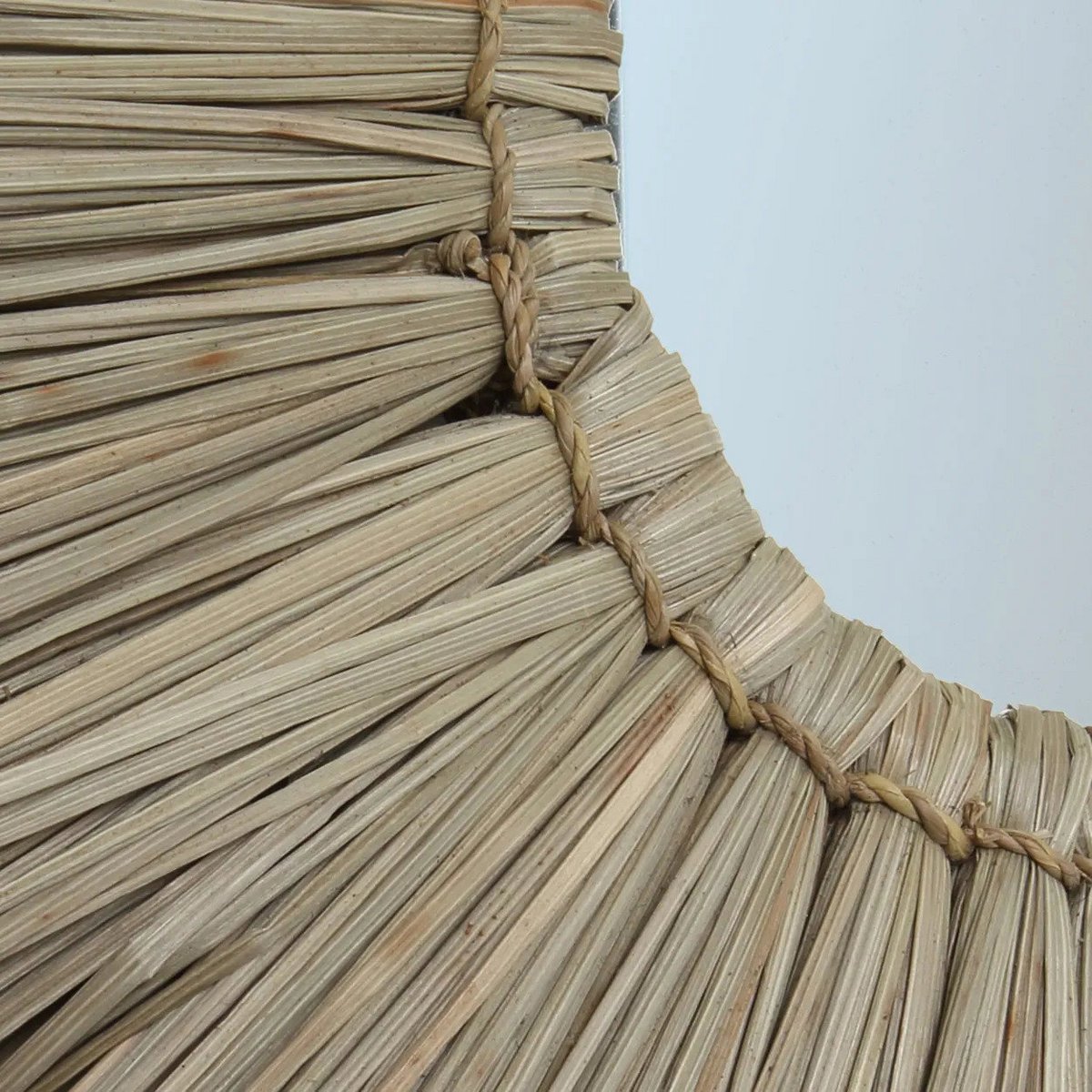 The Alang Alang Mirror - Natural - Ø 45