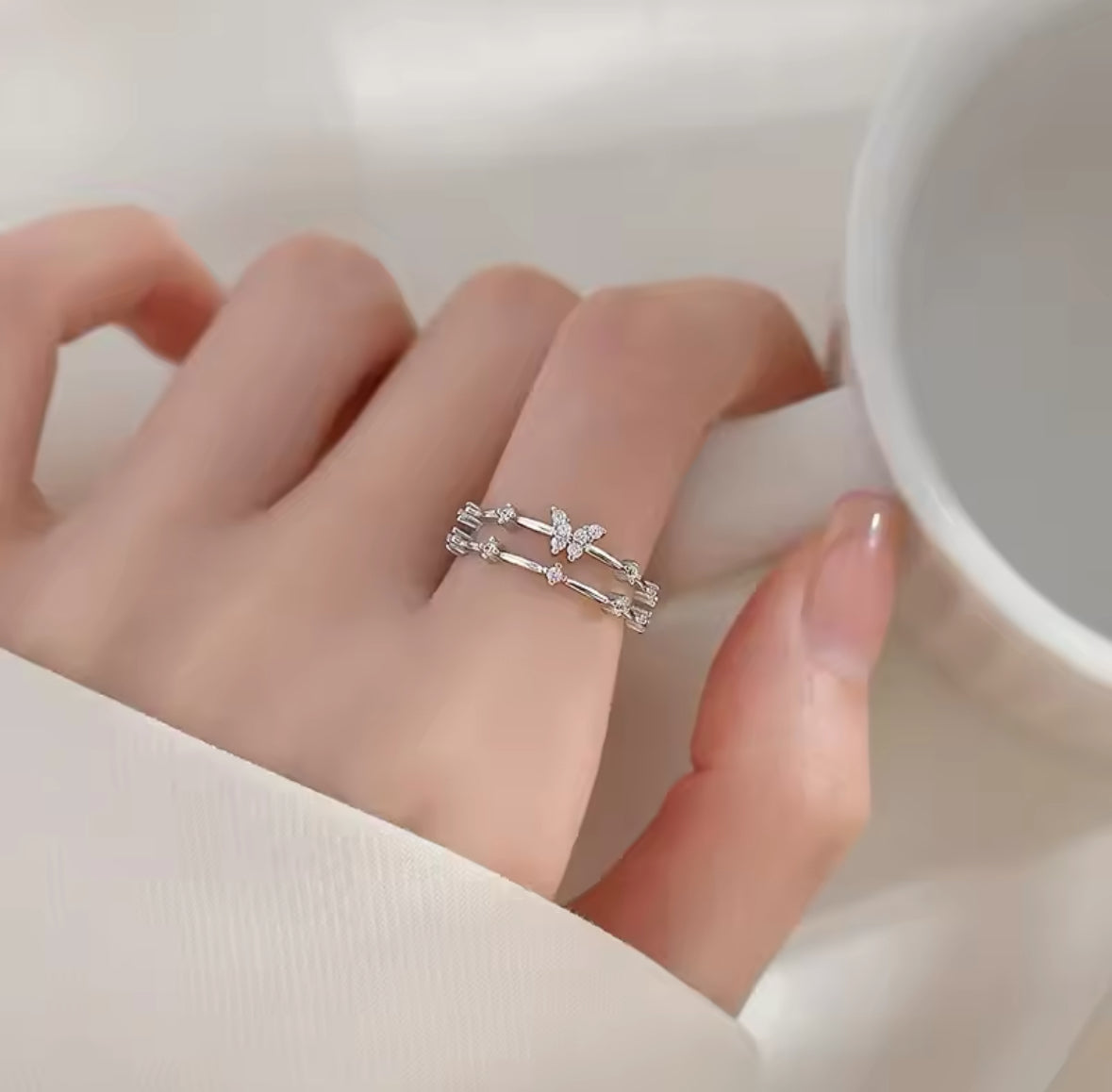 Schmetterlingsring – Doppeltes Design mit Zirkon