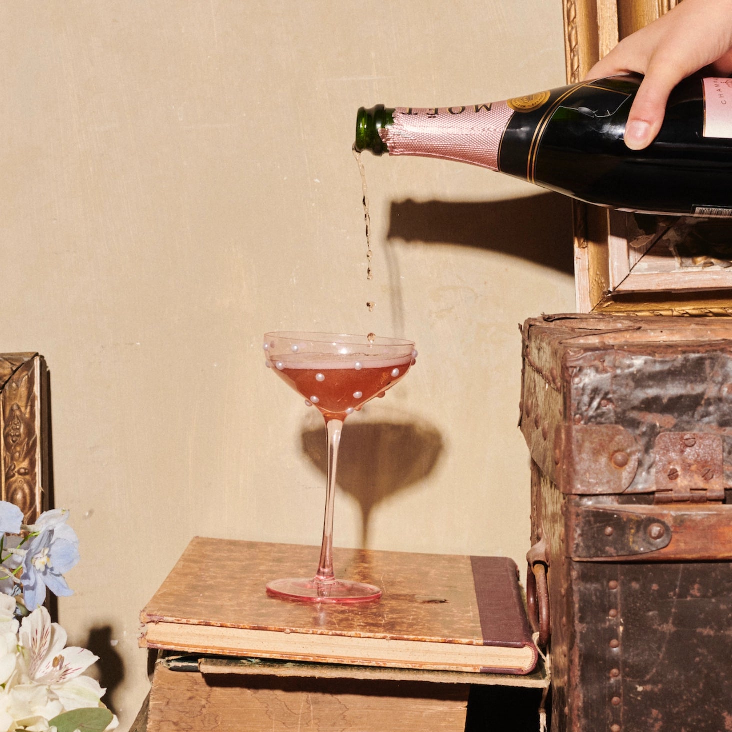 Coupe en verre nacré rose, LEPELCLUB