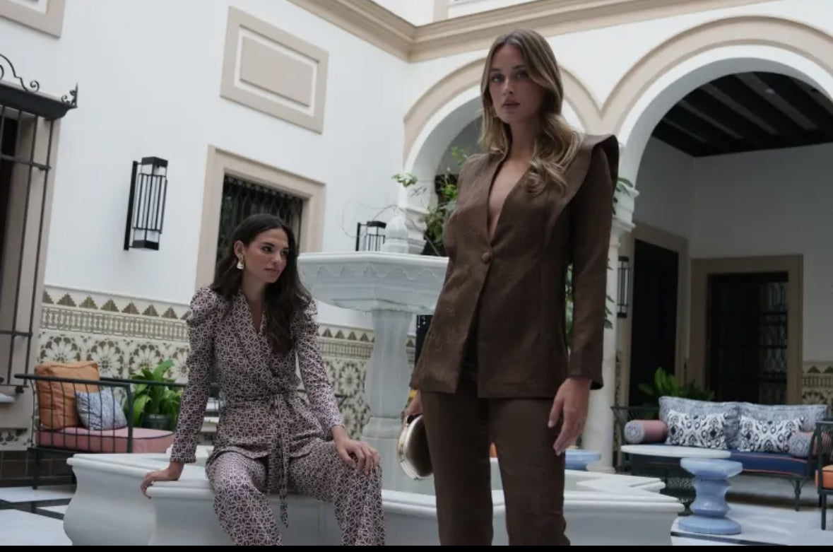 Ensemble de costume Zira, femme Cayro