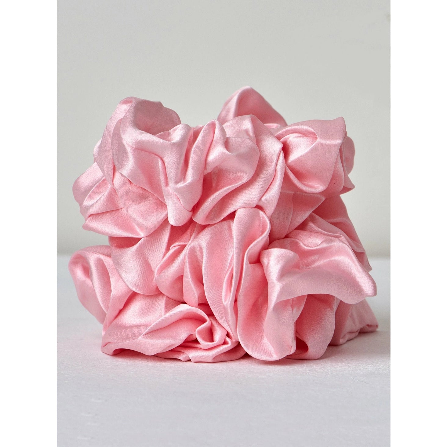 Hellrosa Scrunchie aus reiner Seide