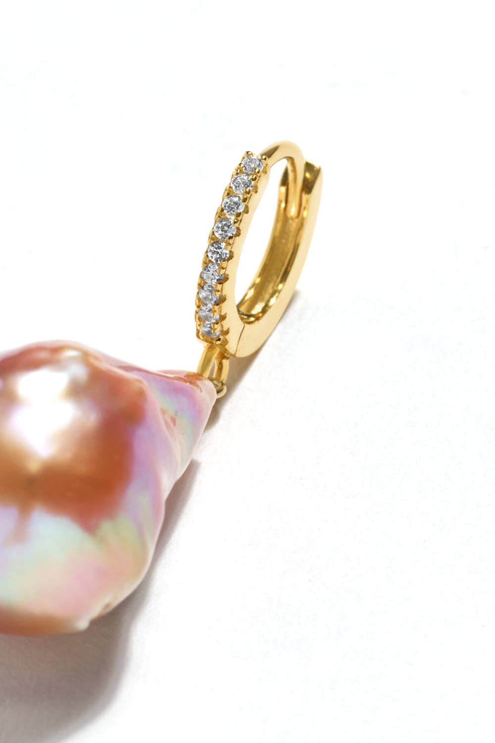 Bea Örhängen | Äkta Rosa Barockpärlor | Guldpläterad | Par