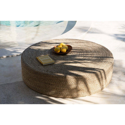 The Huge Pouffe – handvävd sittpuff i naturligt sjögräs