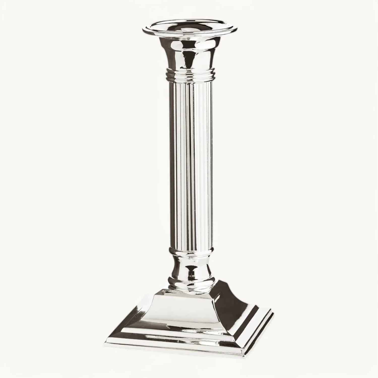 Lincoln Ljusstake – Silverfinish (flera höjder)