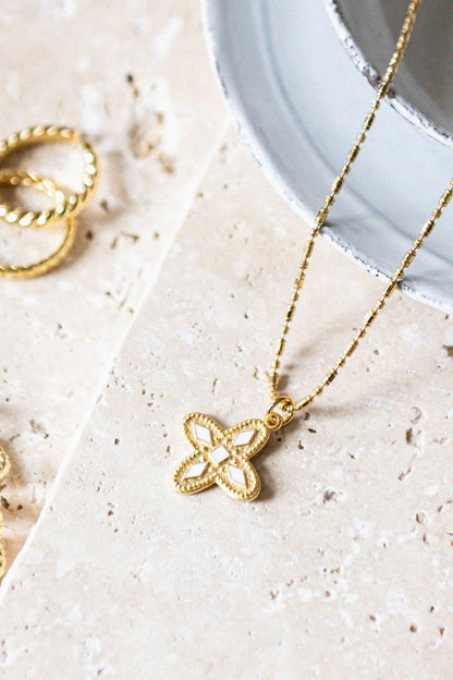 Guldhalsband Adriana ecru emalj | Bacci Paris