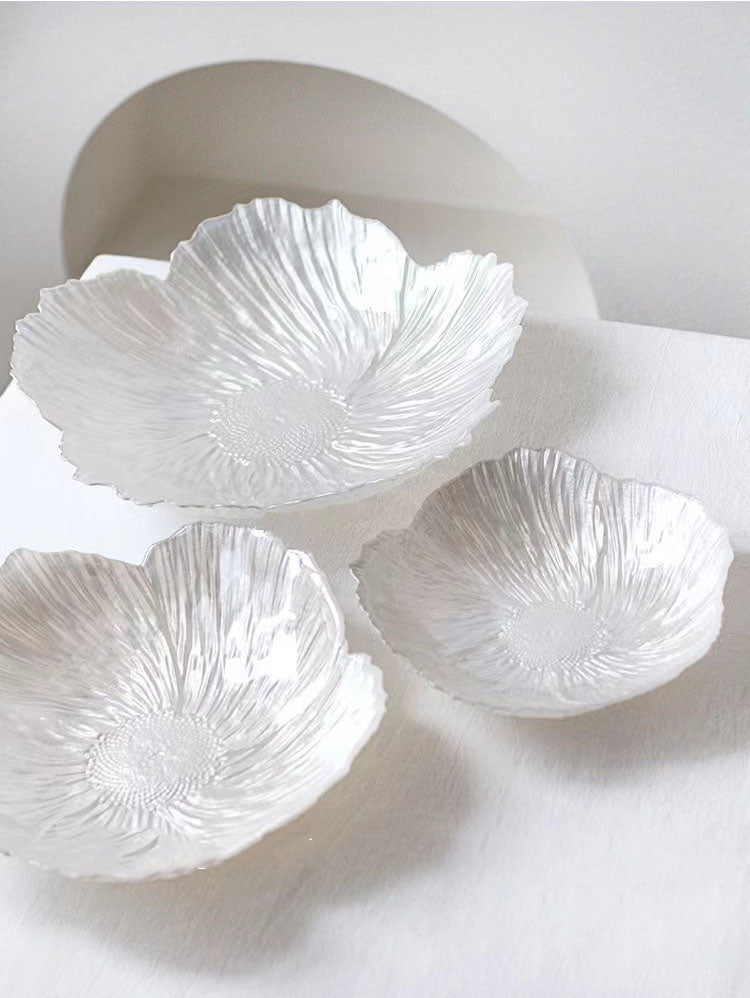 Flora - Mother of Pearl White Glass Plates 