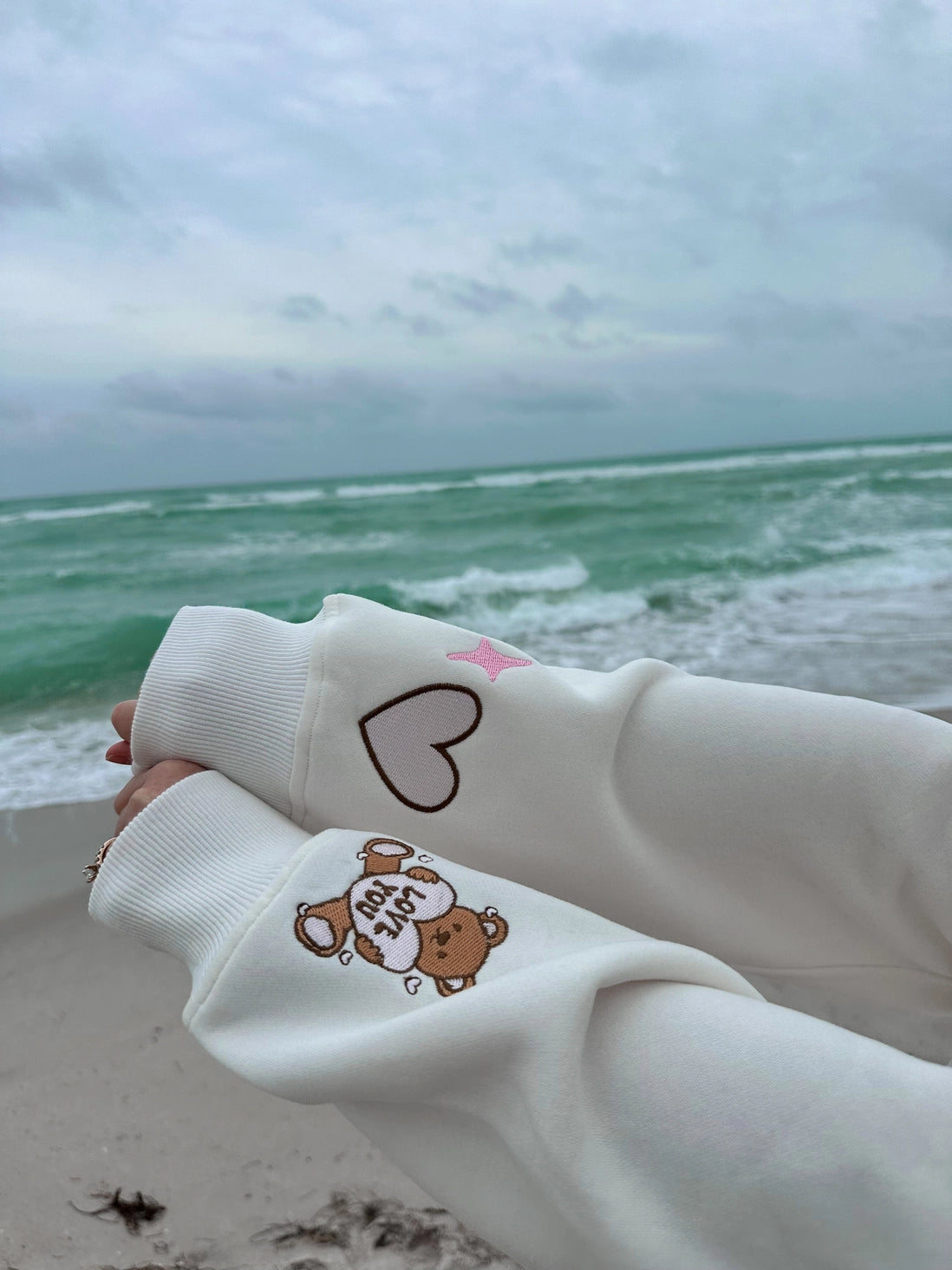 Teddy Bear Embroider Hoodie Off-white, Sunkissed Coconut