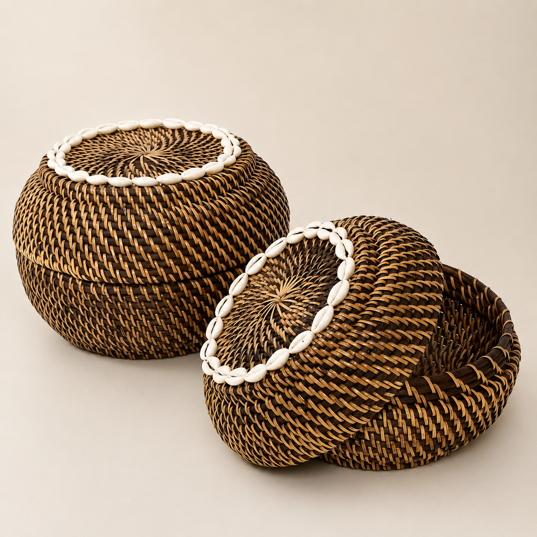 Panier en rotin avec couvercle et coquillages | Peek-a-Boo Small