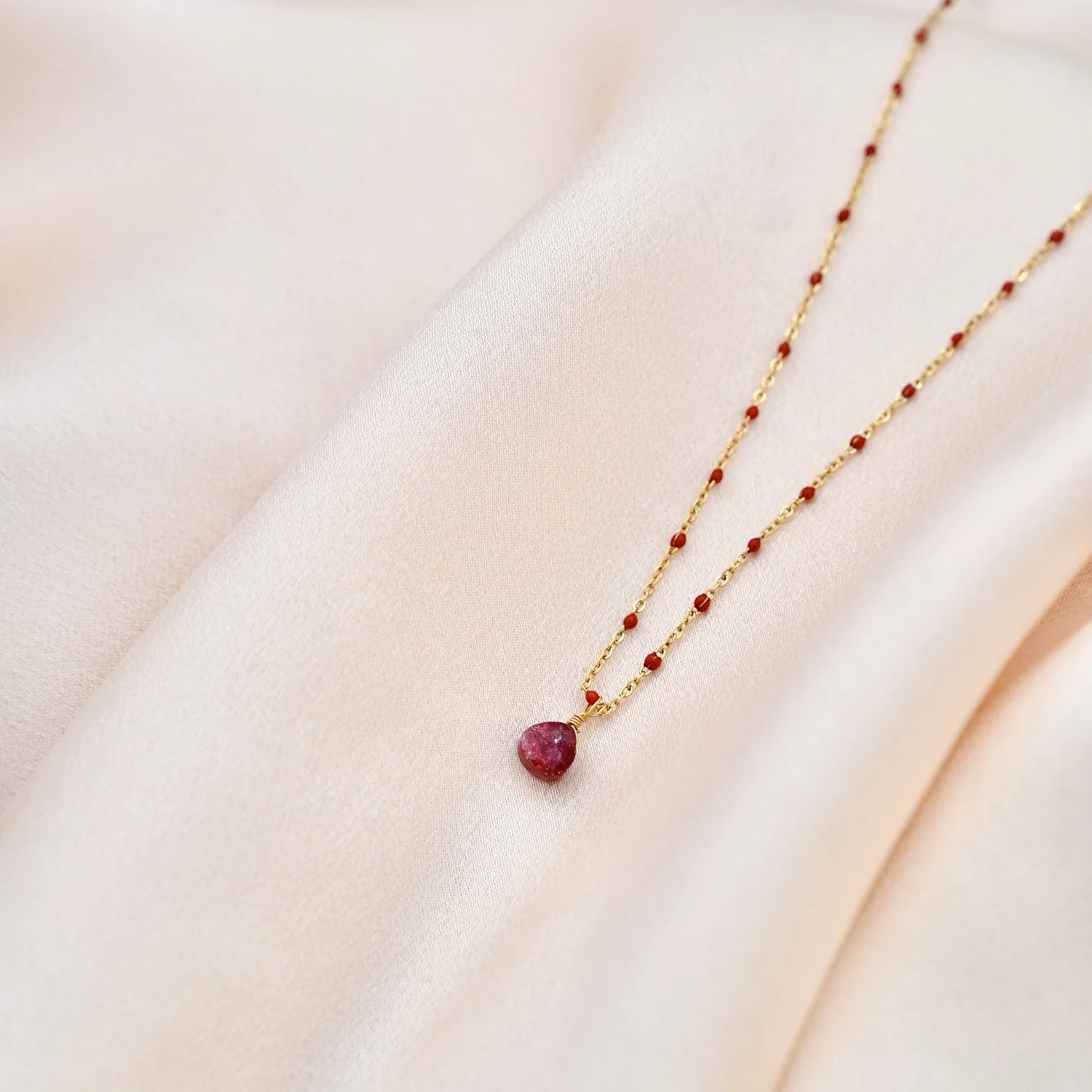 Necklace with drop of natural stone, Victoire Collection