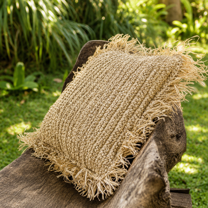 Prydnadskudde i Raffia med Fransar | GANDI