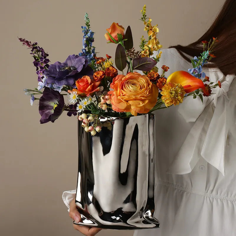 Silver vase - Creative