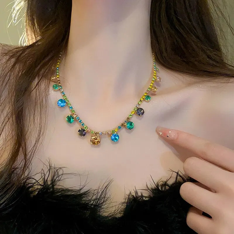 Choker: Sparkling Crystal Stones