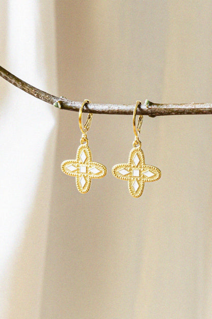 Guldfärgade örhängen Adriana Ecru | Bacci Paris