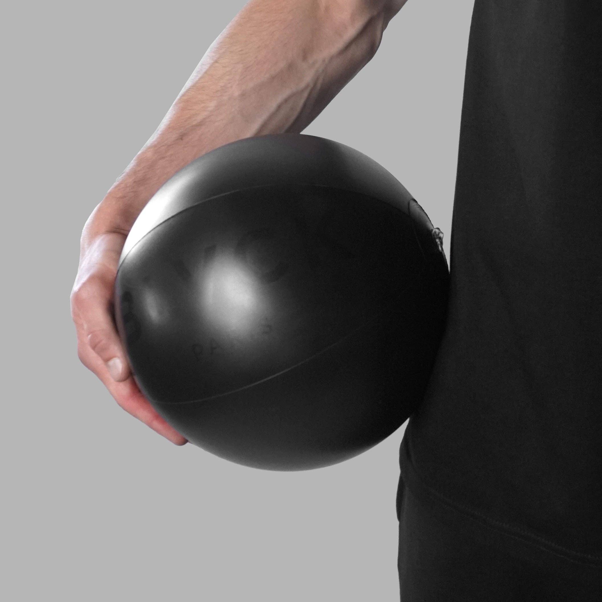 Schwarzer Wasserball