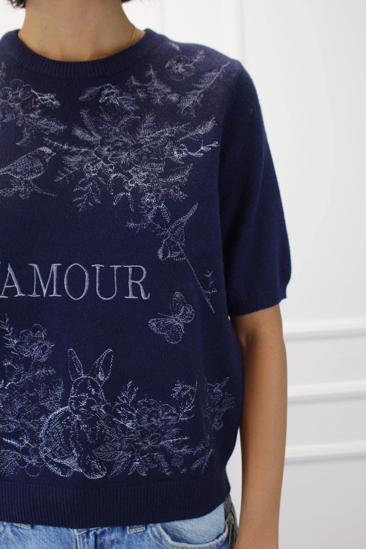 Amour – Stickad tröja i Kashmirmix med broderade detaljer