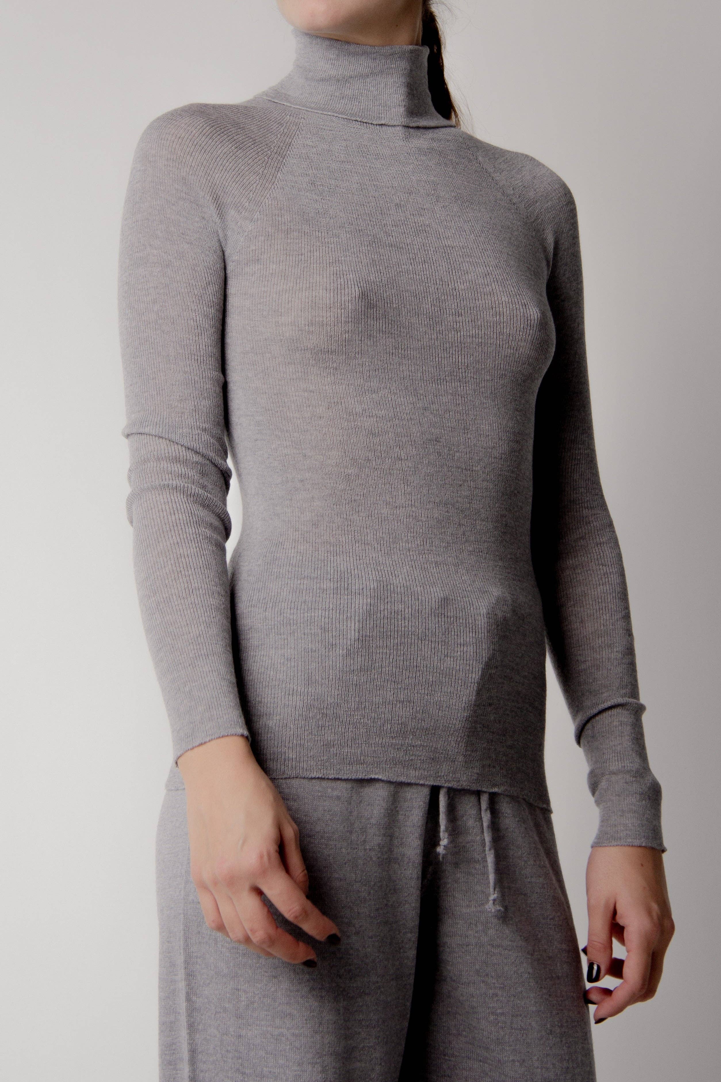 Rippstrick-Rollkragenpullover aus extrafeiner Merinowolle, LÈMME