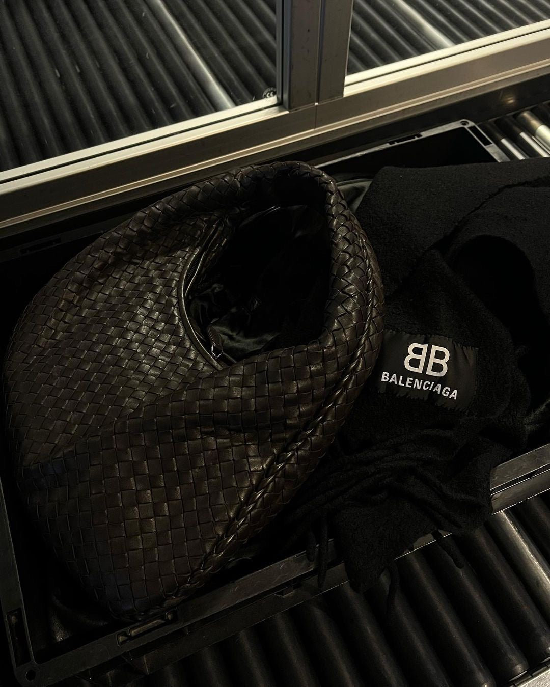 Vegane gewebte Schultertasche, Größe L