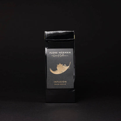 Flore Norman – Jordgubbe | Koffeinfri infusion med äpple, hibiskus &amp; jordgubbe (100 g)
