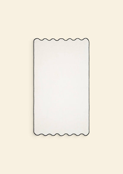 Vågigt badlakan i zero twist-bomull – Elfenben &amp; svart | Tomète