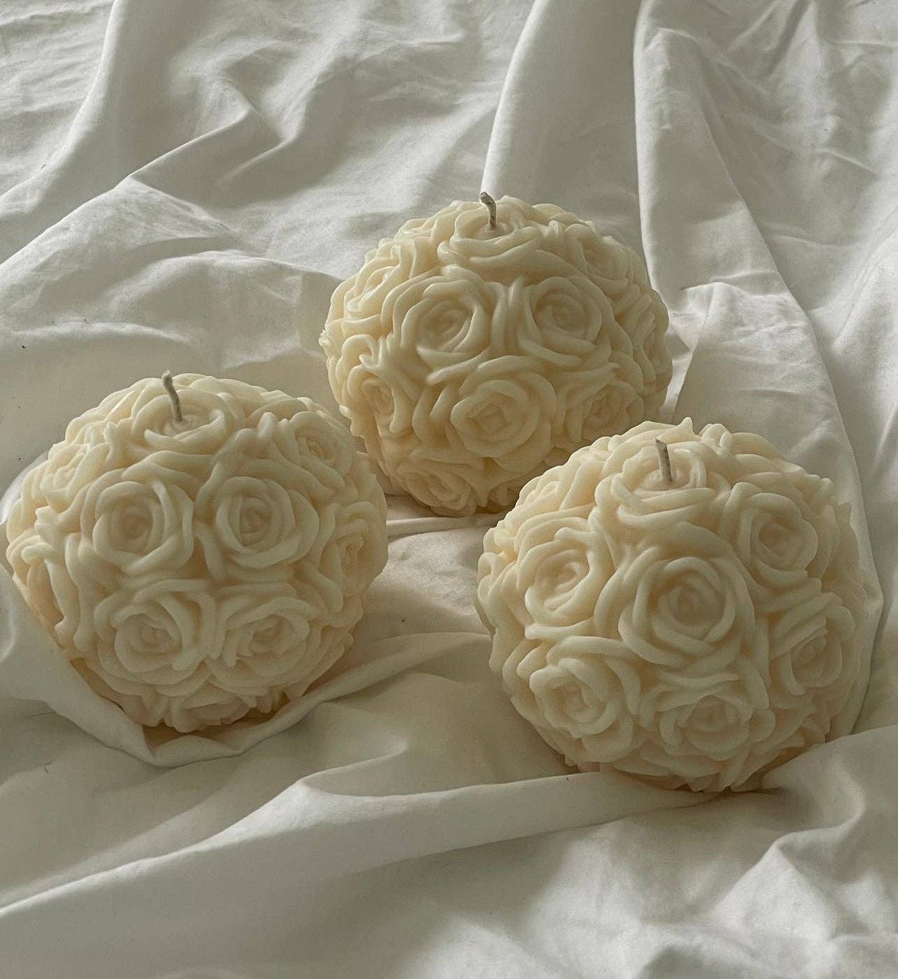 Lichterkugel aus Rosen | Handgemachte Sojawachskerze
