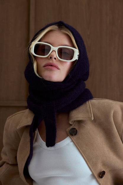 Alpaca Hooded Scarf i Djuphavsblå | Arctic Fox &amp; Co.