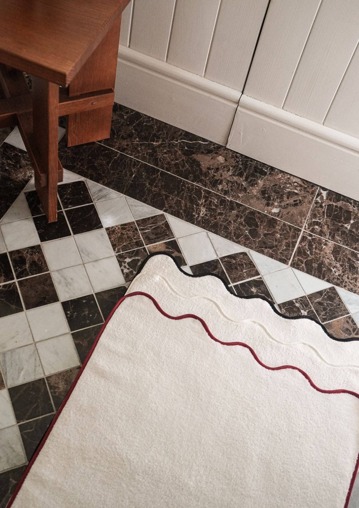 Vågig Badrumsmatta 50×80 cm | Tomète